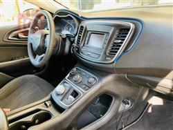 Chrysler 200